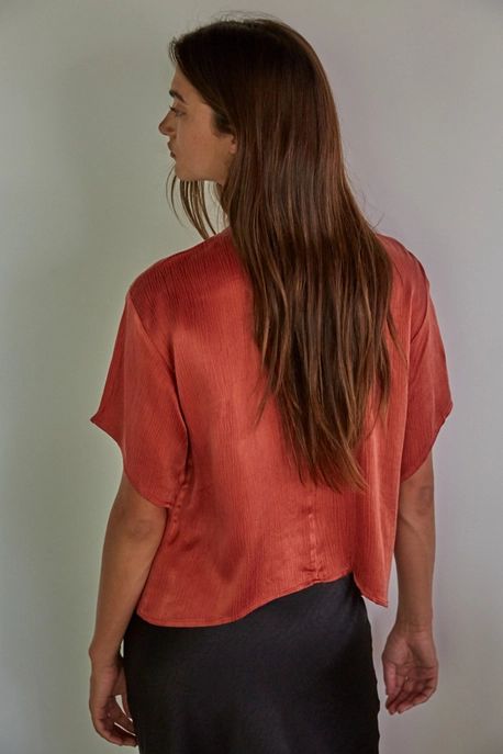 WOVEN SHORT SLEEVE TOP-RUST