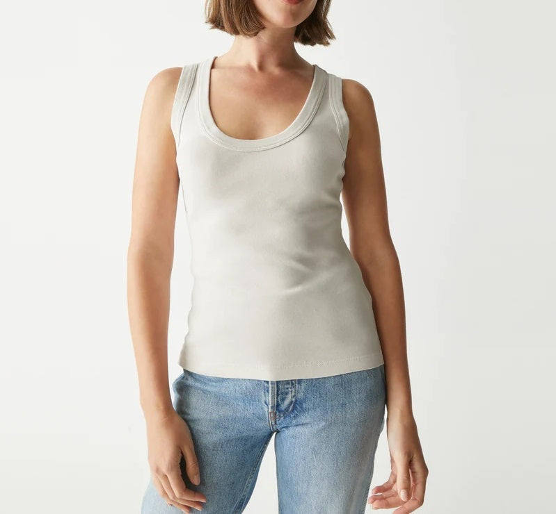 NELLY SCOOP NECK TANK - CEMENT