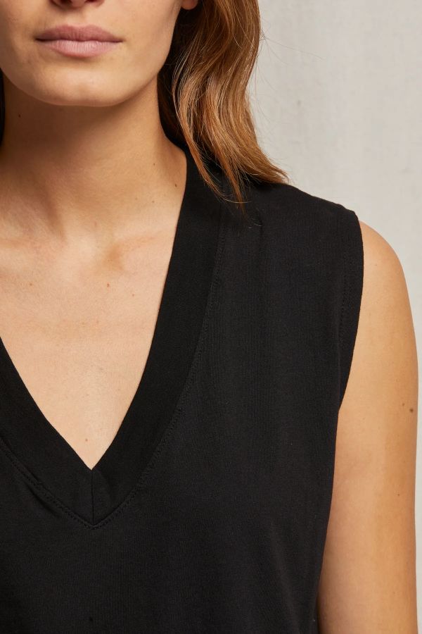 MARGOT V-NECK TEE-TRUE BLACK - Kingfisher Road - Online Boutique