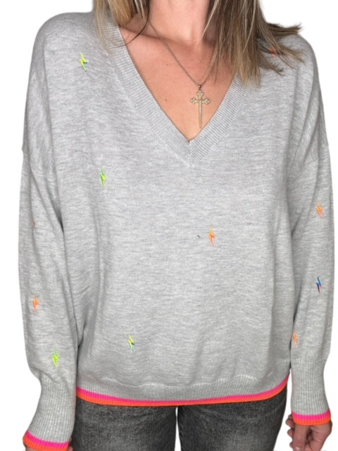 ELECTRIC EMBROIDERY V-NECK SWEATER-CHROMIUM/NEON PINK