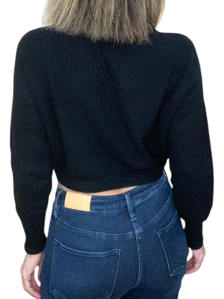 KNIT CREW NECK LONG SLEEVE CROP SWEATER-BLACK