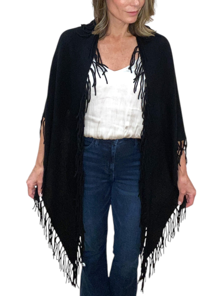 FRINGE TRIANGLE-BLACK