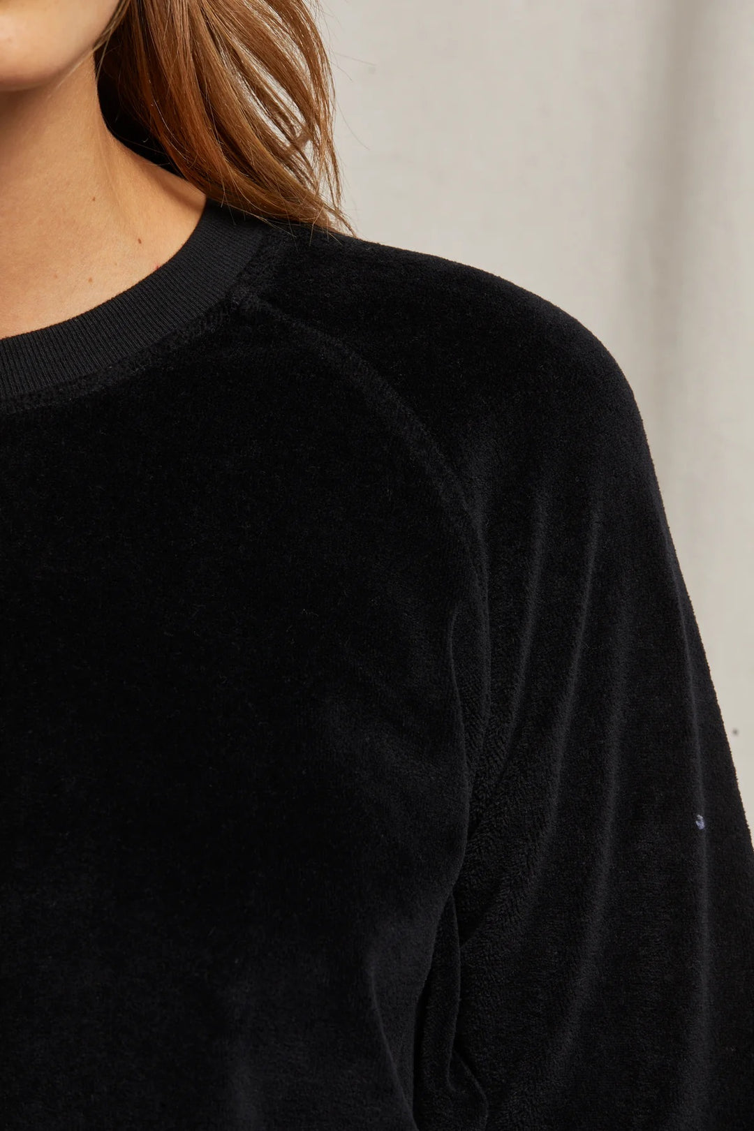 STELLA VELOUR RAGLAN SWEATSHIRT-TRUE BLACK