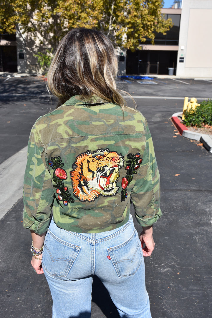 FOUR ROSES CROPPED MILITARY JACKET