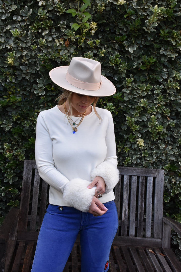 CREW SWEATER W/ FUR CUFFS-VANILLA