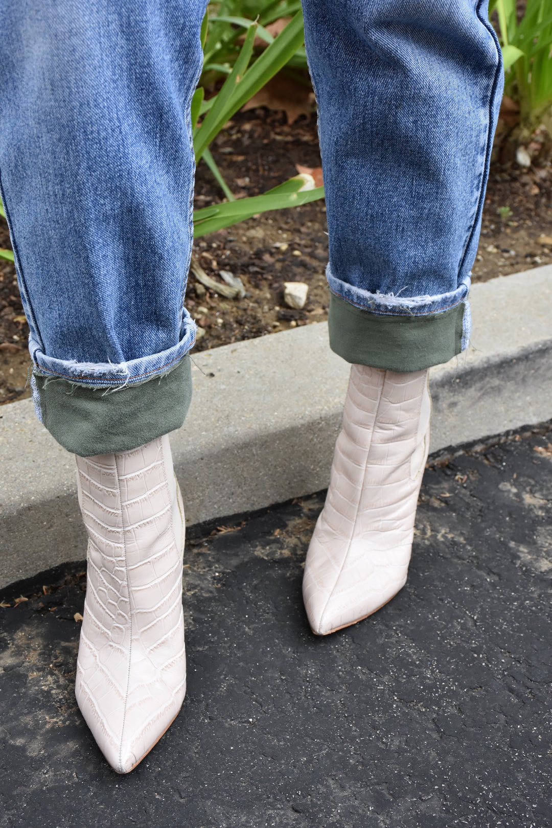 MAGGIE 550 DENIM-SIZE 32