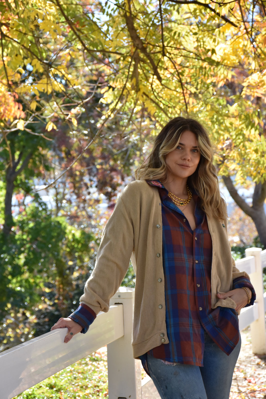 IZOD BUTTON BOWN SWEATER