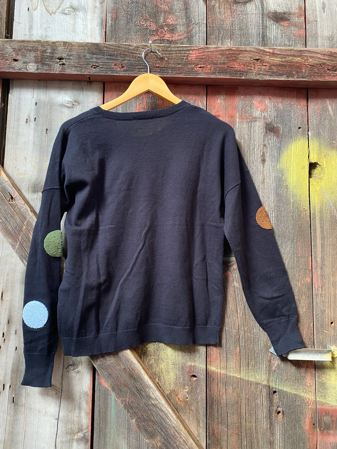 DOTS CREW NECK SWEATER-BLACK
