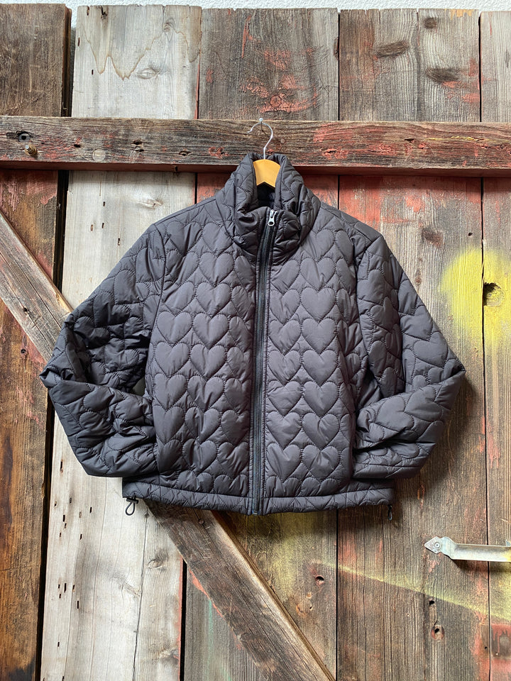 HEARTS PUFFER JACKET-BLACK