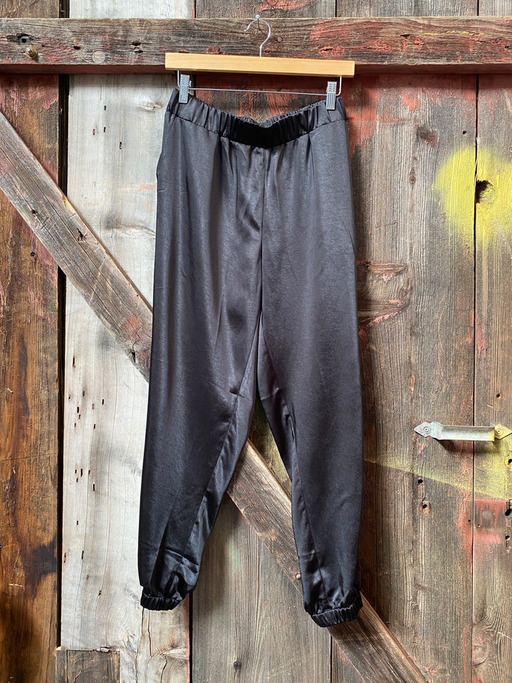 SATIN JOGGER-BLACK