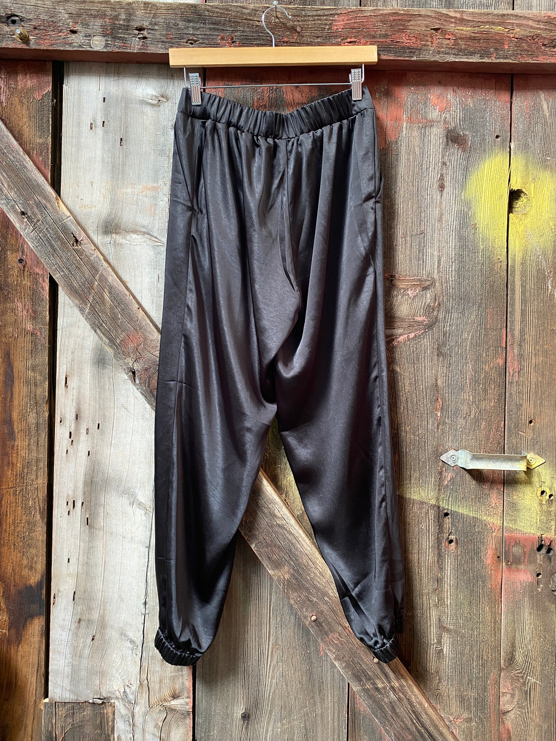 SATIN JOGGER-BLACK