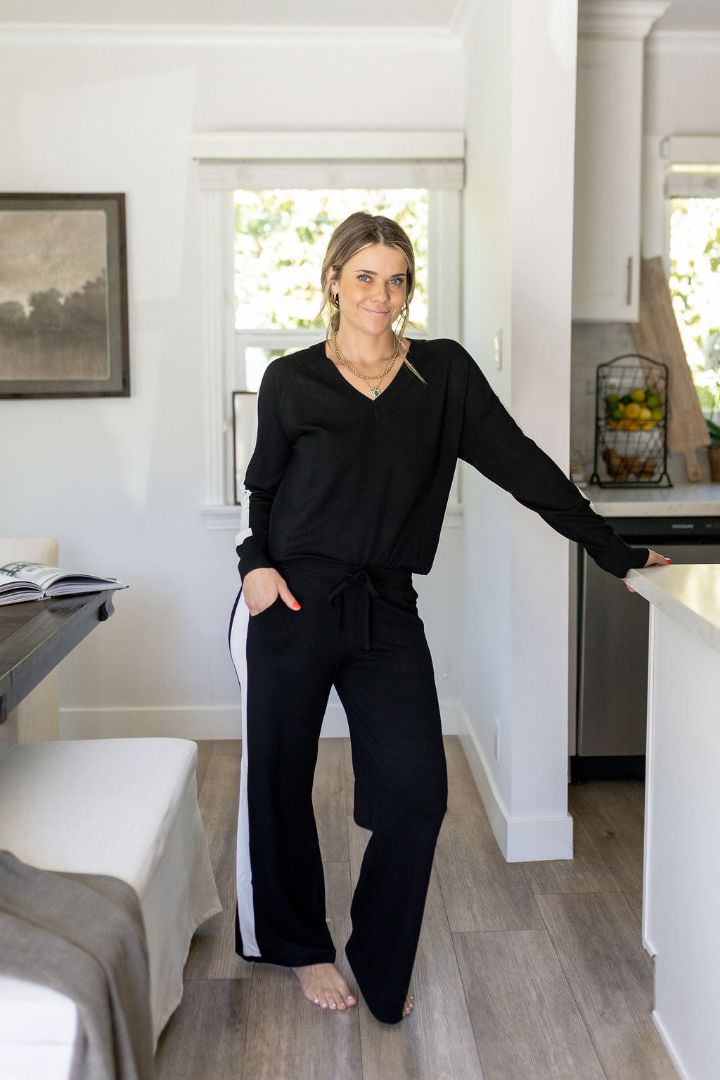 TECHNO V NECK-BLACK - Kingfisher Road - Online Boutique