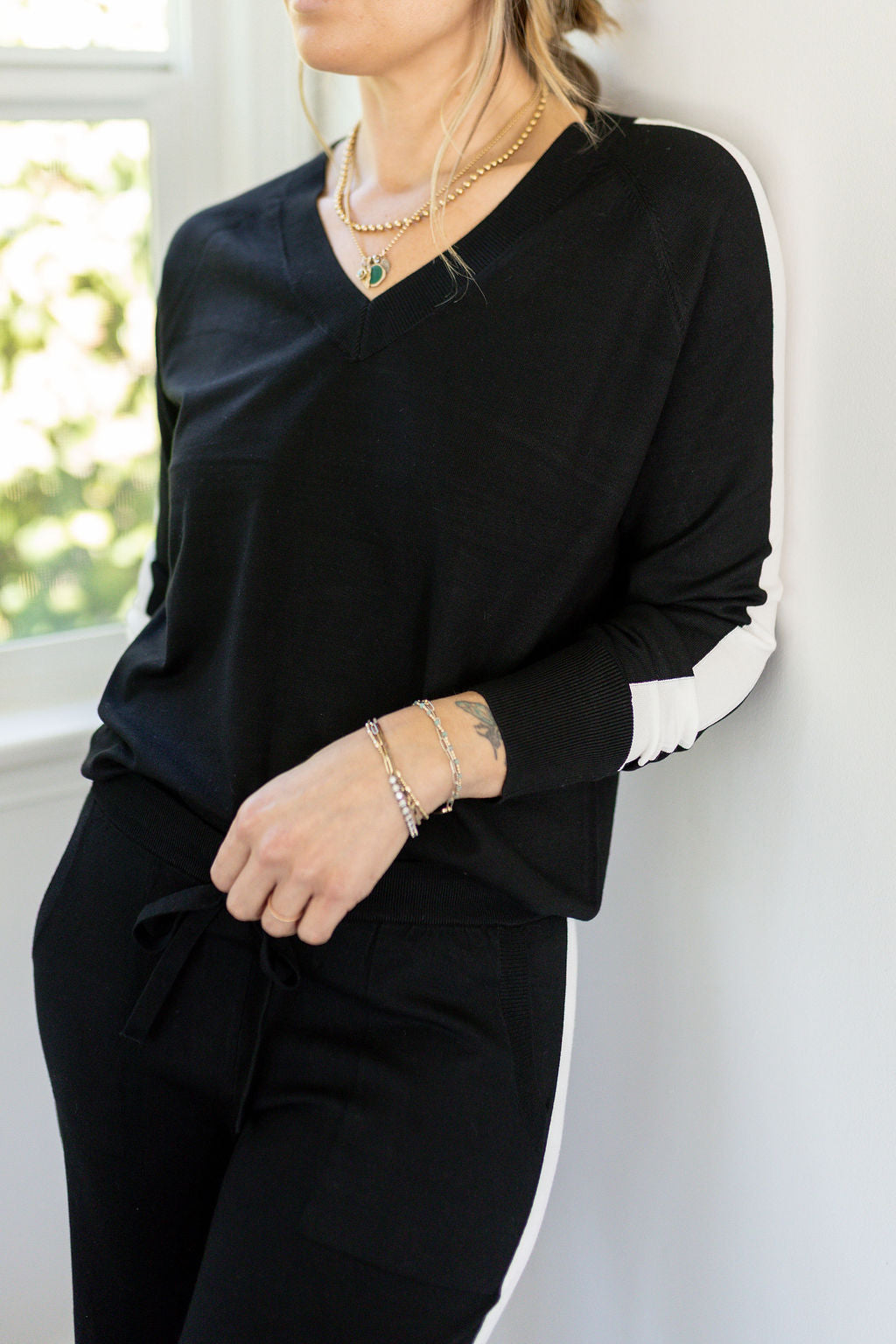 TECHNO V NECK-BLACK - Kingfisher Road - Online Boutique