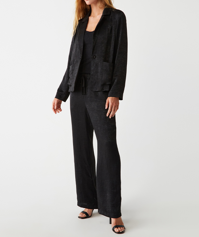 PAULA PATCH POCKET BLAZER-BLACK