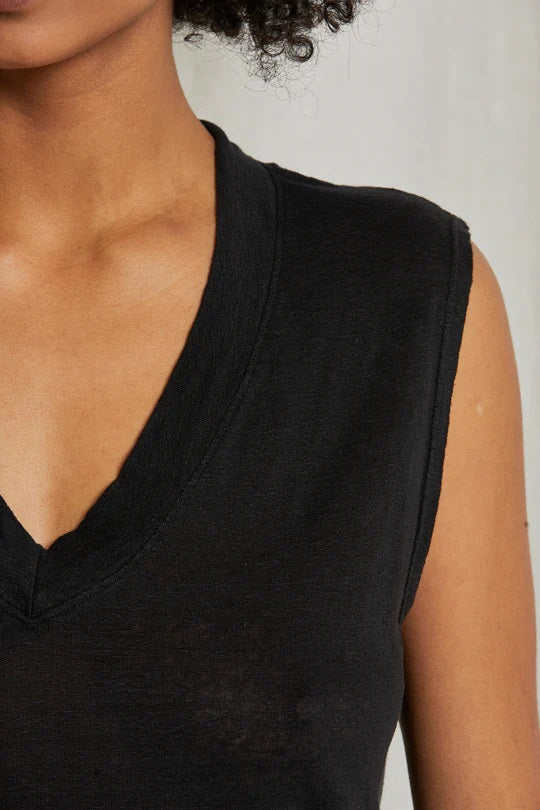 LUCY SLEEVELESS V-NECK TANK-TRUE BLACK - Kingfisher Road - Online Boutique