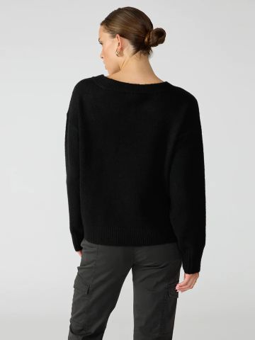 EASY BREEZY V NECK PULLOVER - BLACK - Kingfisher Road - Online Boutique