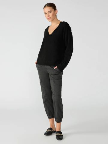 EASY BREEZY V NECK PULLOVER - BLACK - Kingfisher Road - Online Boutique