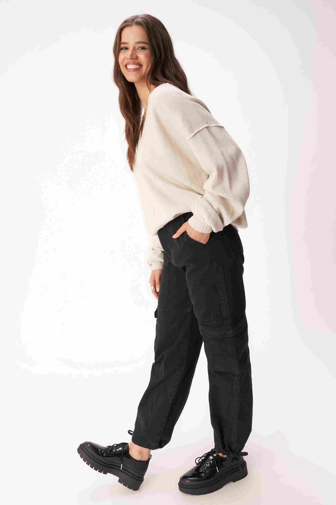 ARYA V-NECK SWEATSHIRT-ALABASTER - Kingfisher Road - Online Boutique