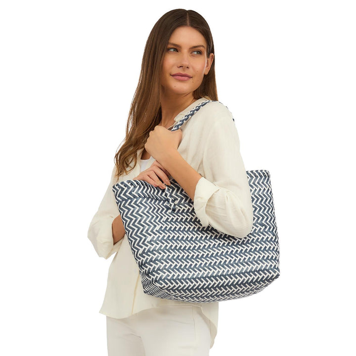 CARRYALL BLUE AND WHITE WOVEN TOTE