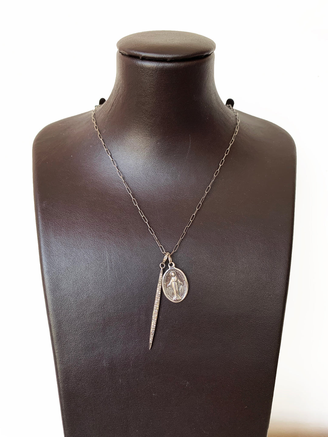 Long Chain With Pendants