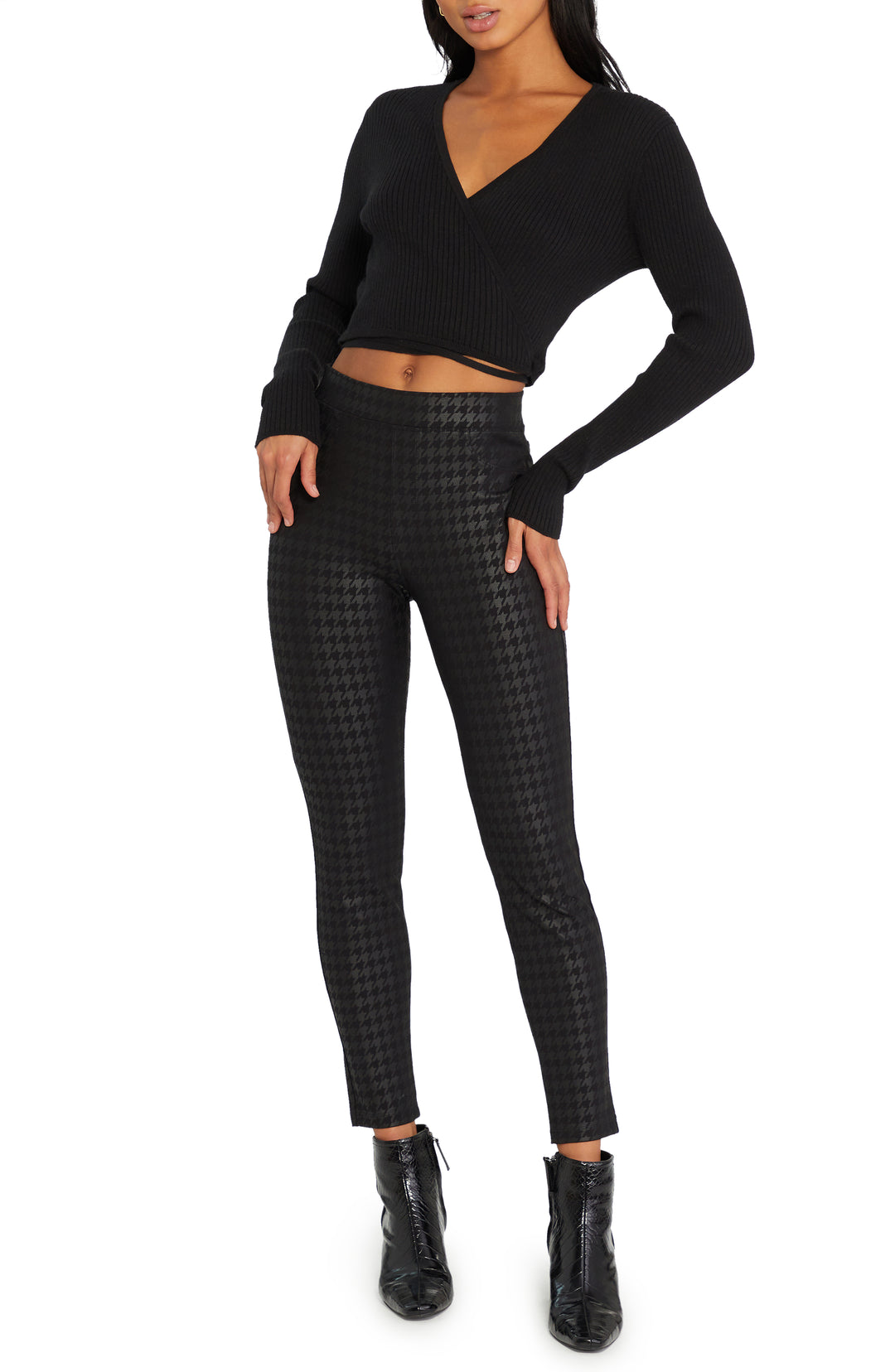 BLACK HOUNDSTOOTH RUNWAY LEGGING - Kingfisher Road - Online Boutique