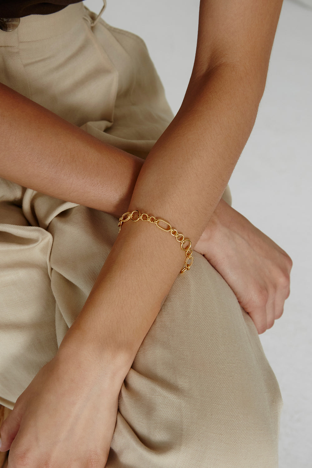 YELLOW GOLD TEXTURED LINKS BRACELET - Kingfisher Road - Online Boutique