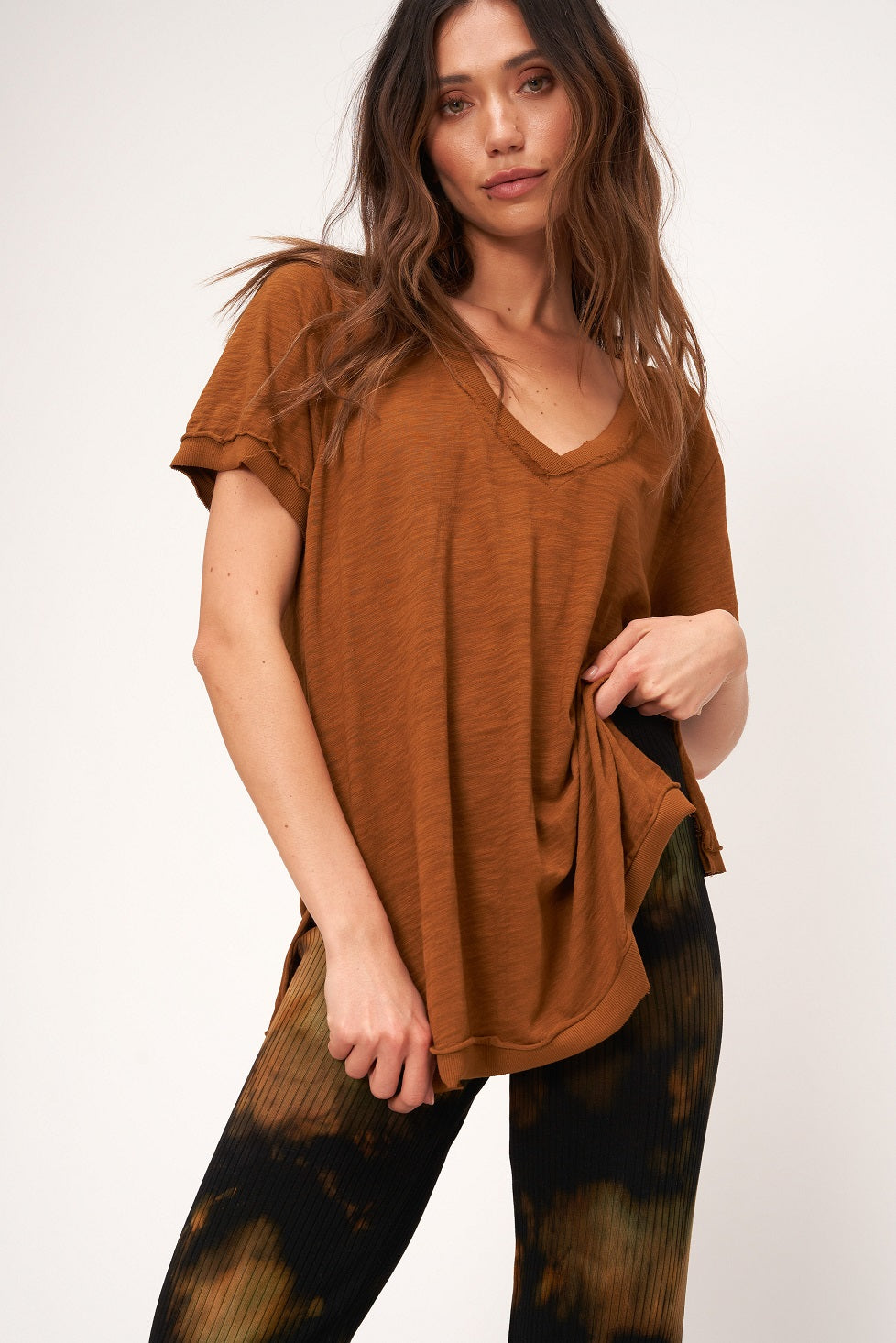 KNOCK OUT V NECK TEE - CINNAMON SPICE - Kingfisher Road - Online Boutique