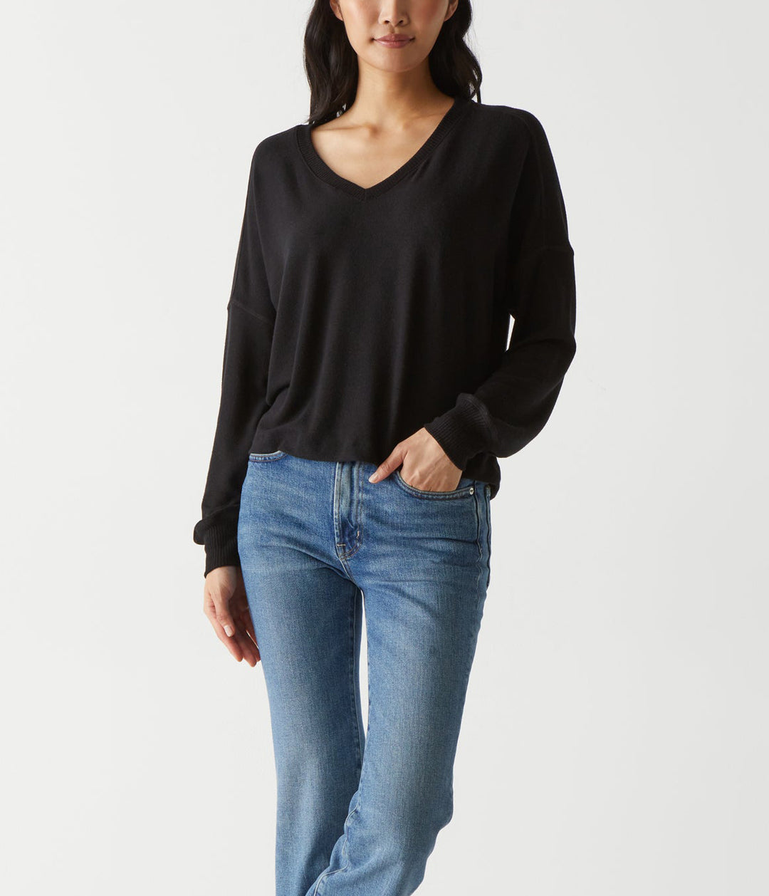 VIC RELAXED V-NECK PULLOVER - BLACK - Kingfisher Road - Online Boutique