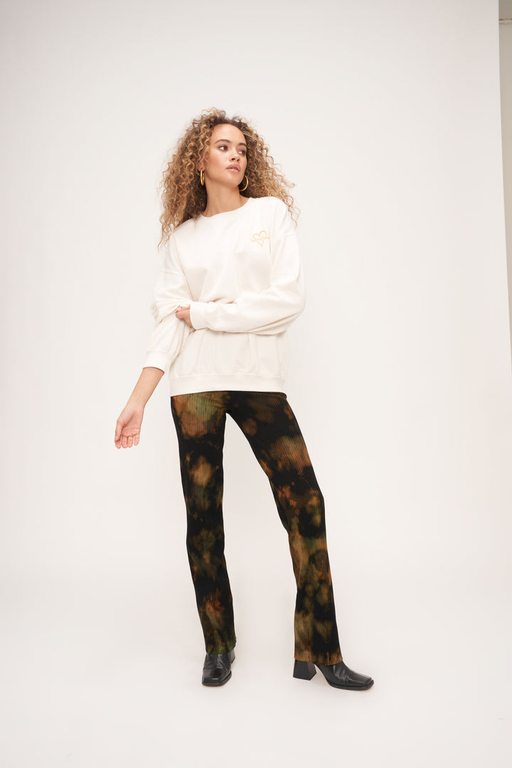 HEART OF GOLD EMBROIDERED SWEATSHIRT - COZY CREAM - Kingfisher Road - Online Boutique