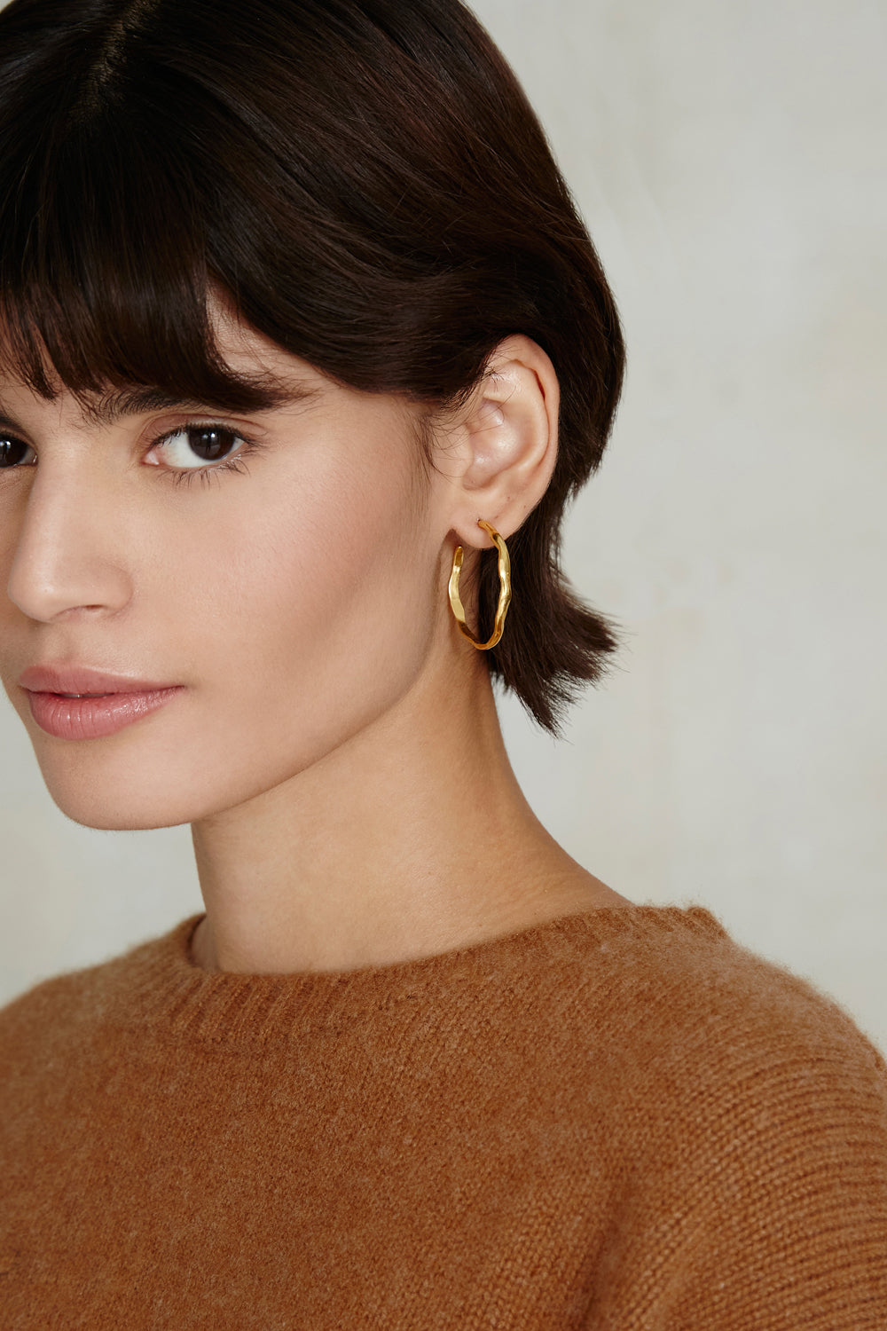 YELLOW GOLD WAVY HOOP EARRING - Kingfisher Road - Online Boutique