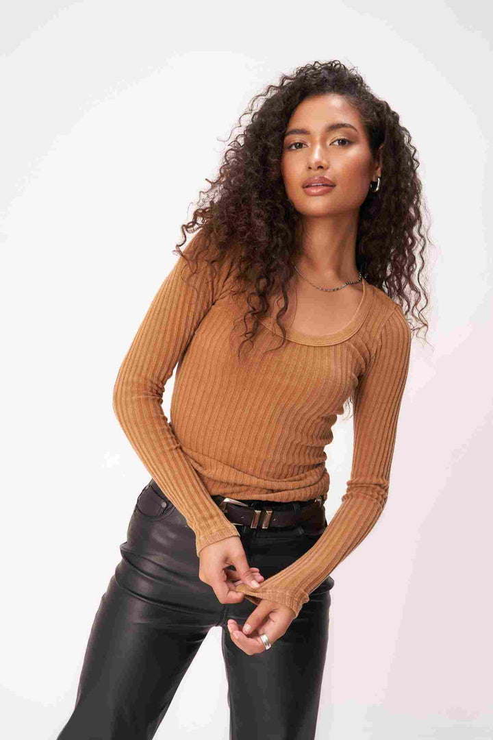 WHAT'S THE SCOOP WASHED RIB LONGSLEEVE-MW INCA GOLD - Kingfisher Road - Online Boutique