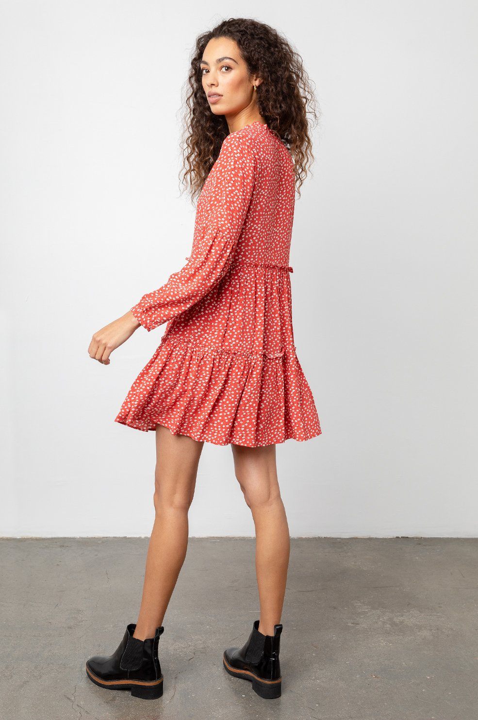 Everly Dress - Carmine Daisies - Kingfisher Road - Online Boutique